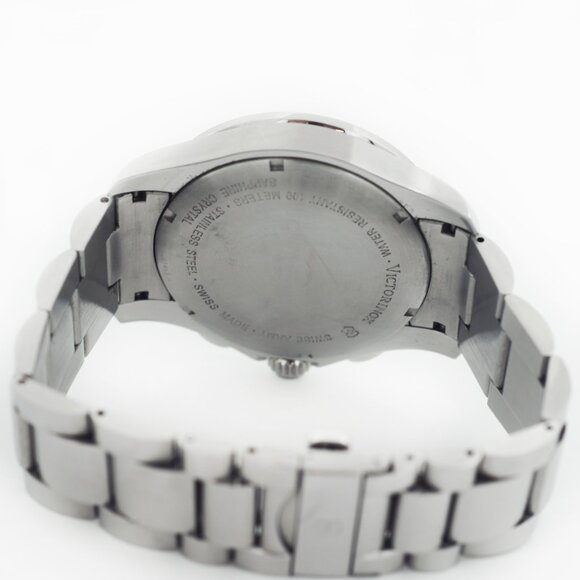 VICTORINOX Swiss Army Chronograph Date Watch - Picture 5 of 6